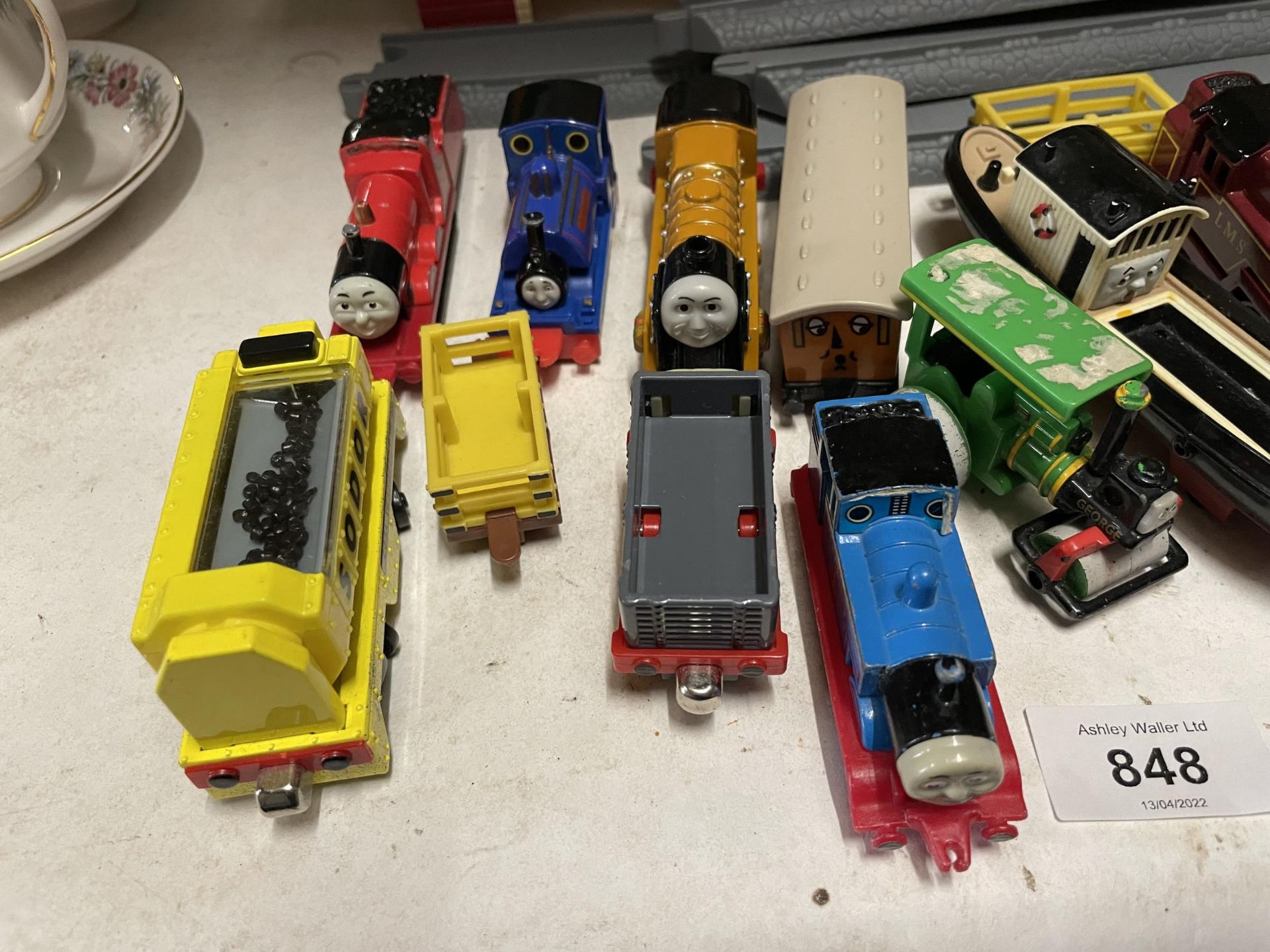 A LARGE AMOUNT OF THOMAS THE TANK ENGINE INCLUDING THOMAS, DIESEL, JAMES, PERCY, TOBY AND MANY - Image 7 of 8