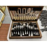 A MAHOGANY CASED CANTEEN OF CUTLERY