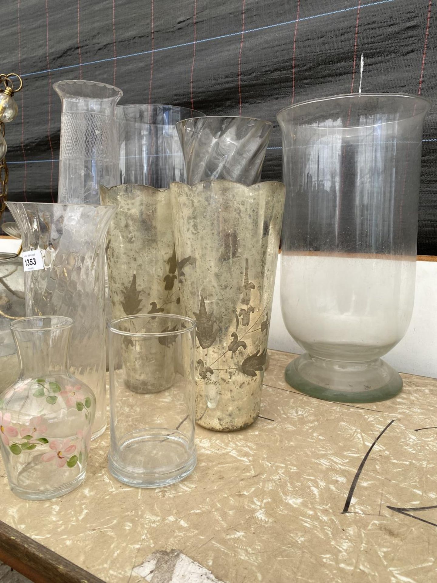 A LARGE ASSORTMENT OF GLASS VASES - Image 4 of 4