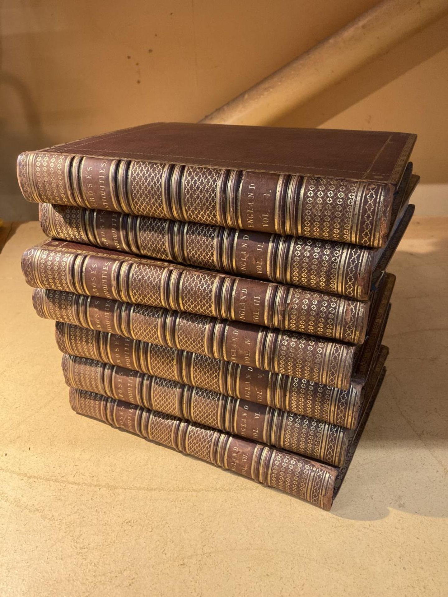 THE ANTIQUITIES OF ENGLAND AND WALES 7 VOLUME SET - FRANCIS GROSE - 1784 - 1787 PUBLISHED BY