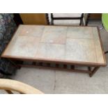 A RETRO TEAK TILED TOP COFFEE TABLE, 41X21"