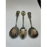 A HALLMARKED BIRMINGHAM SPOON AND TWO ROSE DESIGN MARKED ANTIKO 100