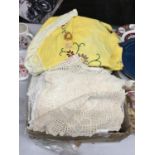 A QUANTITY OF VINTAGE LINEN TO INCLUDE, PLACE MATS, COASTERS, TABLECLOTHS, ETC
