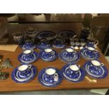 A COLLECTION OF SALON CHINA 'WILLOW' CUPS, SAUCERS, PLATES, TEAPOTS, EGG CUPS, CREAM JUG, ETC
