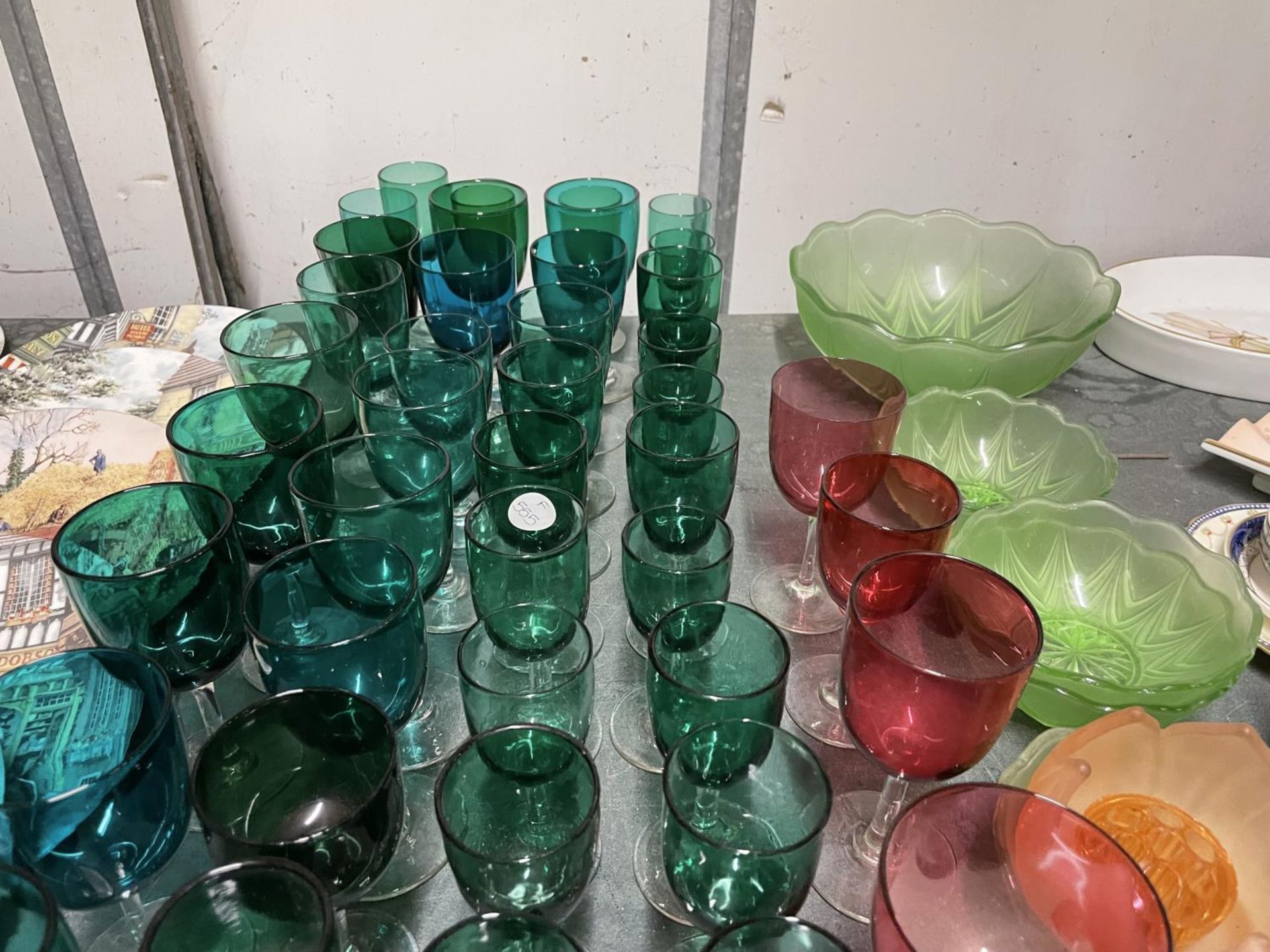 A QUANTITY OF GREEN GLASSES TO INCLUDE SHERRY, PORT, ETC ALSO FIVE CRANBERRY GLASSES - Image 3 of 3