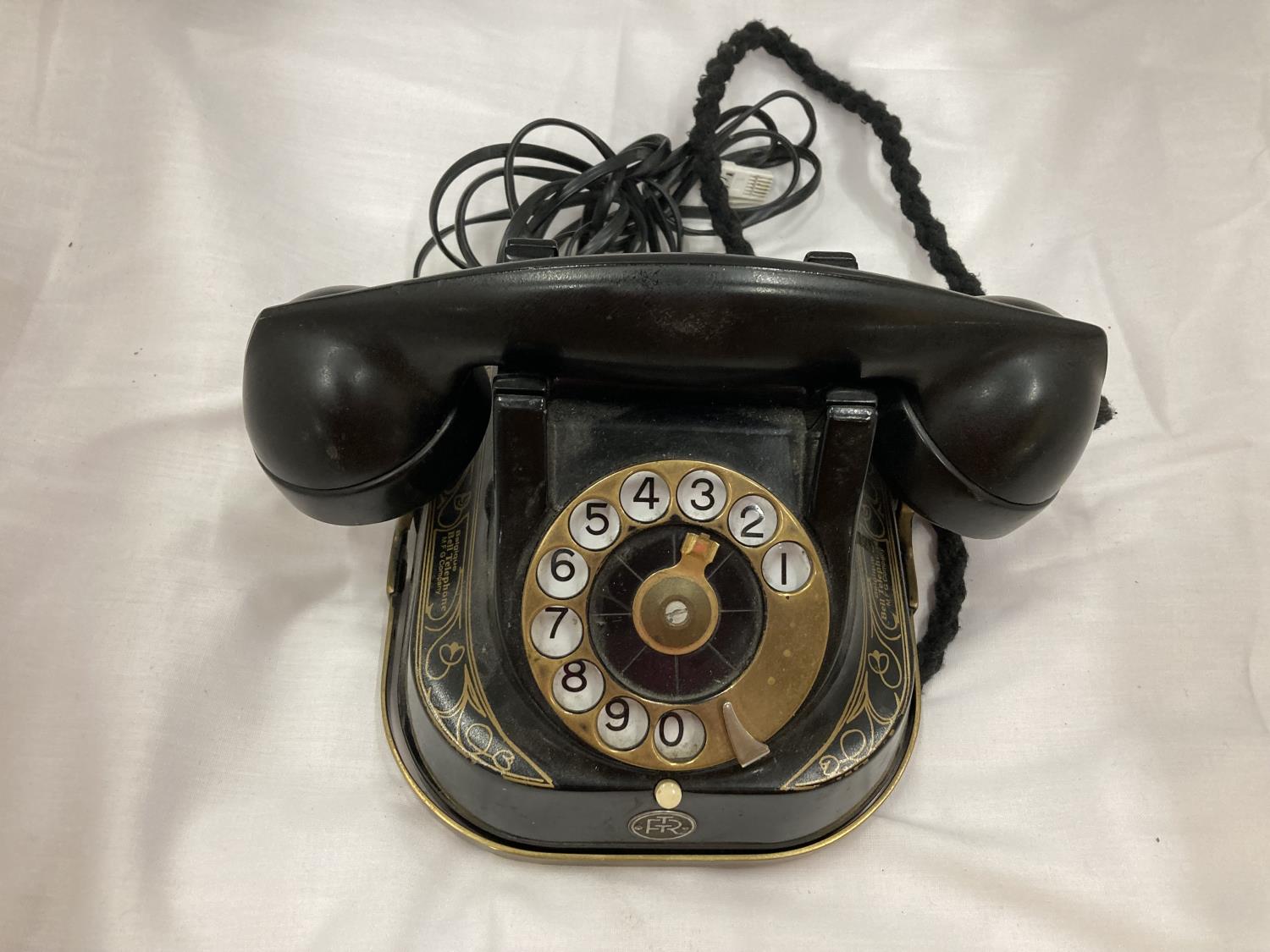 A VINTAGE BELGIAN TELEPHONE WITH GILDED DECORATION - Bild 2 aus 5