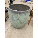 A VINTAGE GALVANISED DOLLY TUB