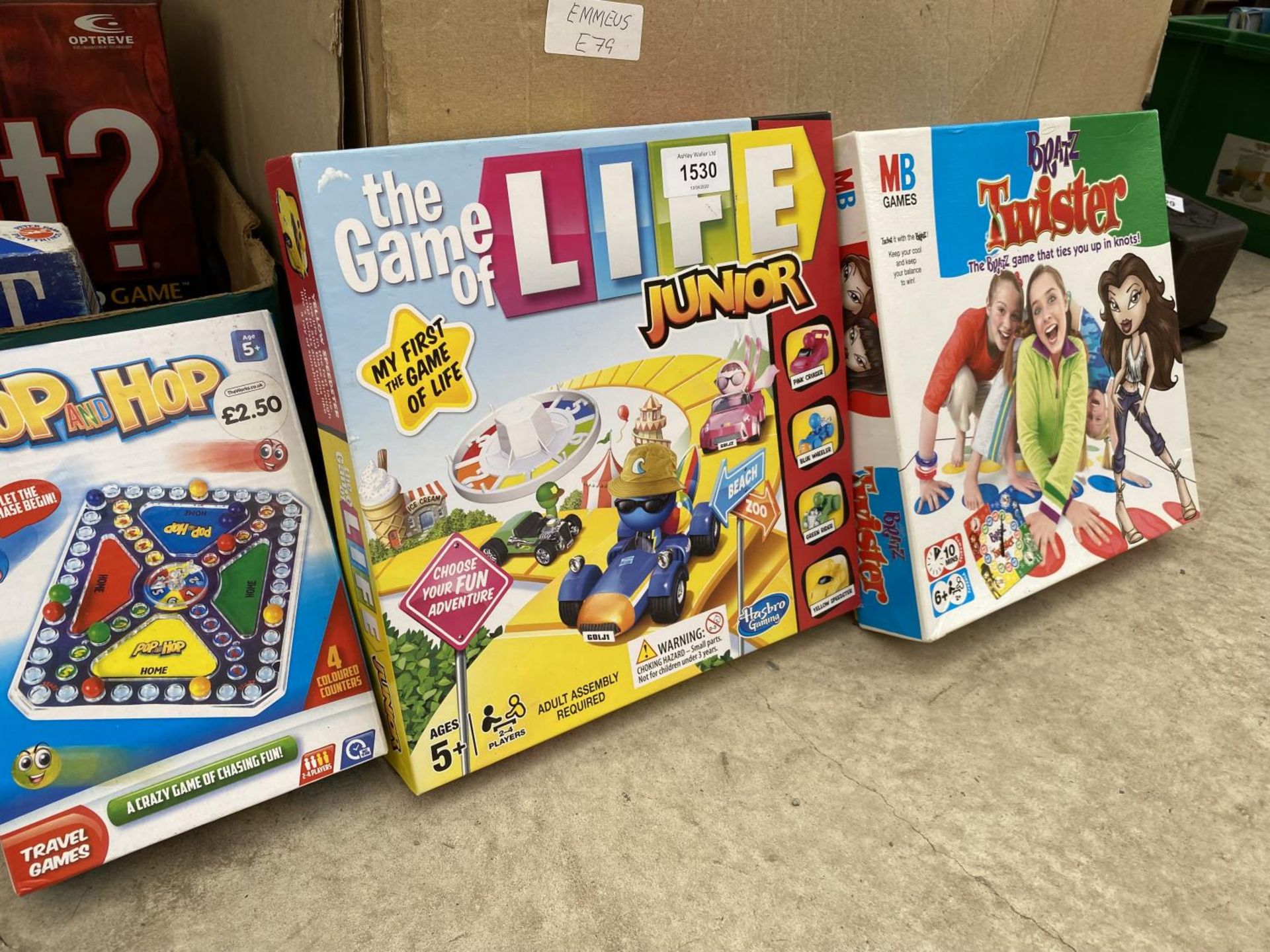 AN ASSORTMENT OF CHILDRENS BOARD GAMES - Image 3 of 4