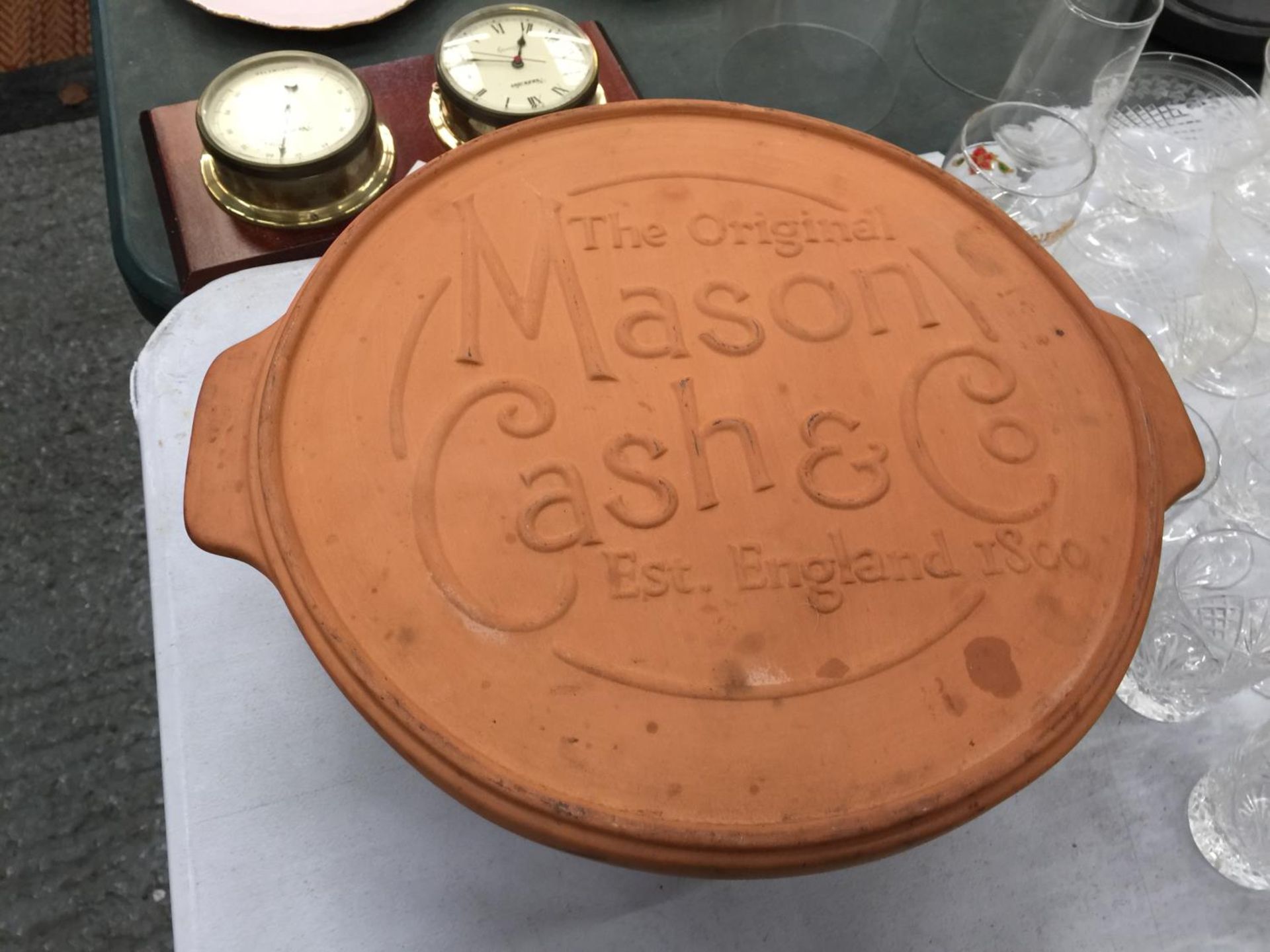 AN ORIGINAL MASON CASH & CO MIXING BOWL AND COVER - Image 3 of 6
