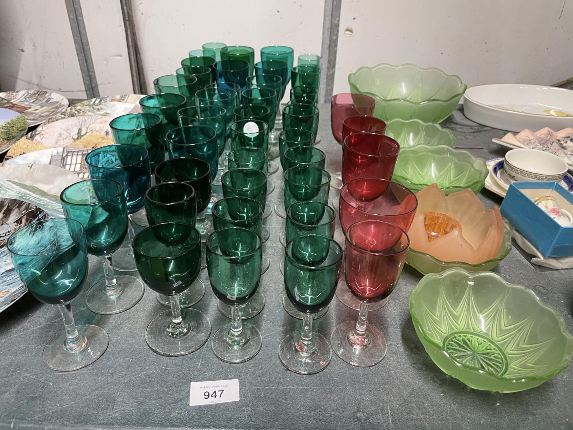 A QUANTITY OF GREEN GLASSES TO INCLUDE SHERRY, PORT, ETC ALSO FIVE CRANBERRY GLASSES - Image 2 of 3