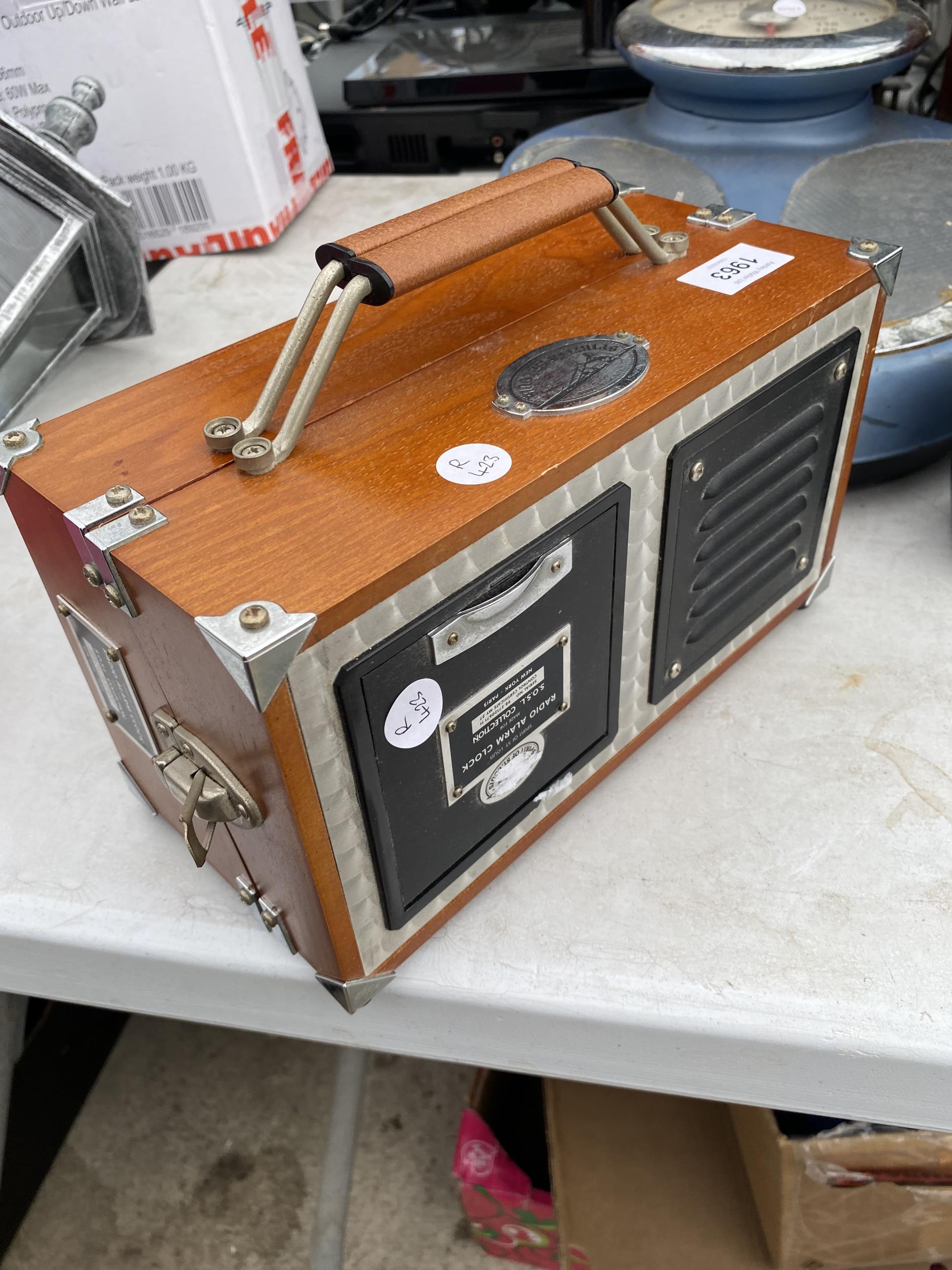 A SPIRIT OF ST. LOUIS RADIO ALARM CLOCK BELIEVED IN WORKING ORDER BUT NO WARRANTY - Bild 6 aus 8