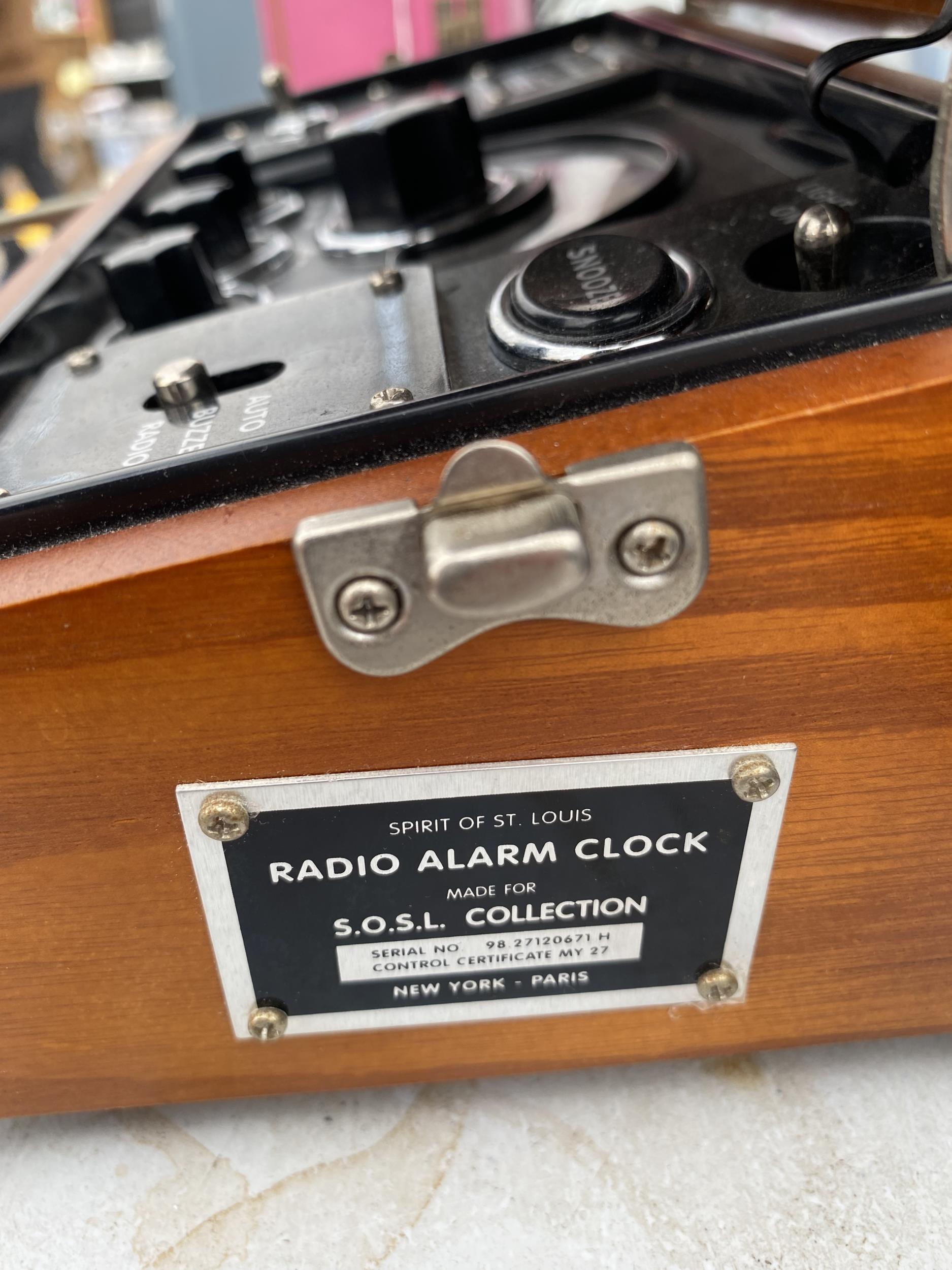 A SPIRIT OF ST. LOUIS RADIO ALARM CLOCK BELIEVED IN WORKING ORDER BUT NO WARRANTY - Bild 5 aus 8