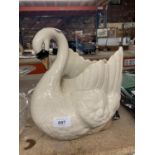 A LARGE SWAN PLANTER HEIGHT 29 CM, LENGTH 33CM