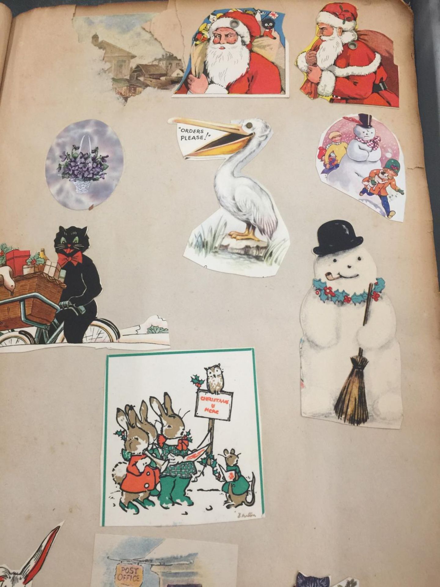 A VINTAGE SCRAPBOOK CONTAINING VINTAGE CUTTINGS, CARDS, CIGARETTE CARDS, ETC - Image 3 of 3
