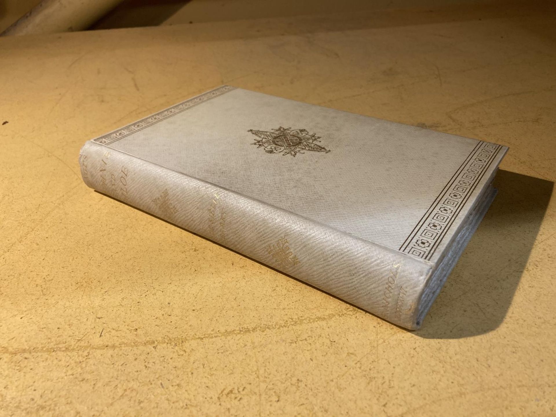 A LIMITED EDITION 52 OF 100 DAPHNIS AND CHLOE - LONGUS - 1896, INCLUDES A SLIPCASE ILLUSTRATED BY - Image 4 of 7