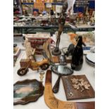 A QUANTITY OF COLLECTABLE ITEMS INCLUDING A BOOMERANG, CHESS SET, VINTAGE SYPHON, SHIP IN A