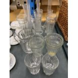 A QUANTITY OF VINTAGE GLASSES INCLUDING TALL DESSERT GLASSES, VASES, ETC