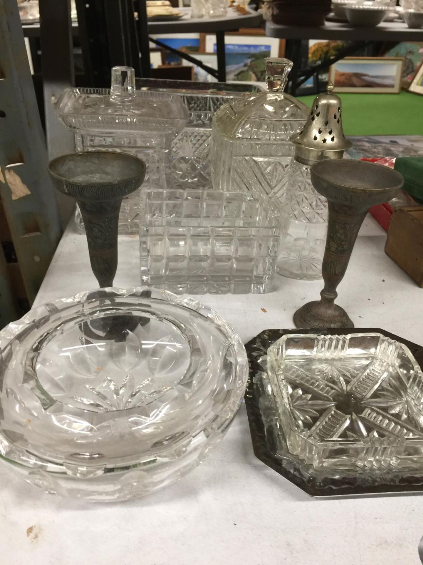 A QUANTITY OF GLASSWARE INCLUDING LIDDED BOWLS, DISHES, CANDLESTICKS, SUGAR SIFTER, ETC - Image 3 of 3