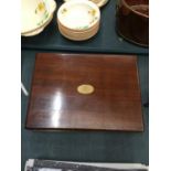 A MAHOGANY CASED CANTEEN OF CUTLERY FOR FISH
