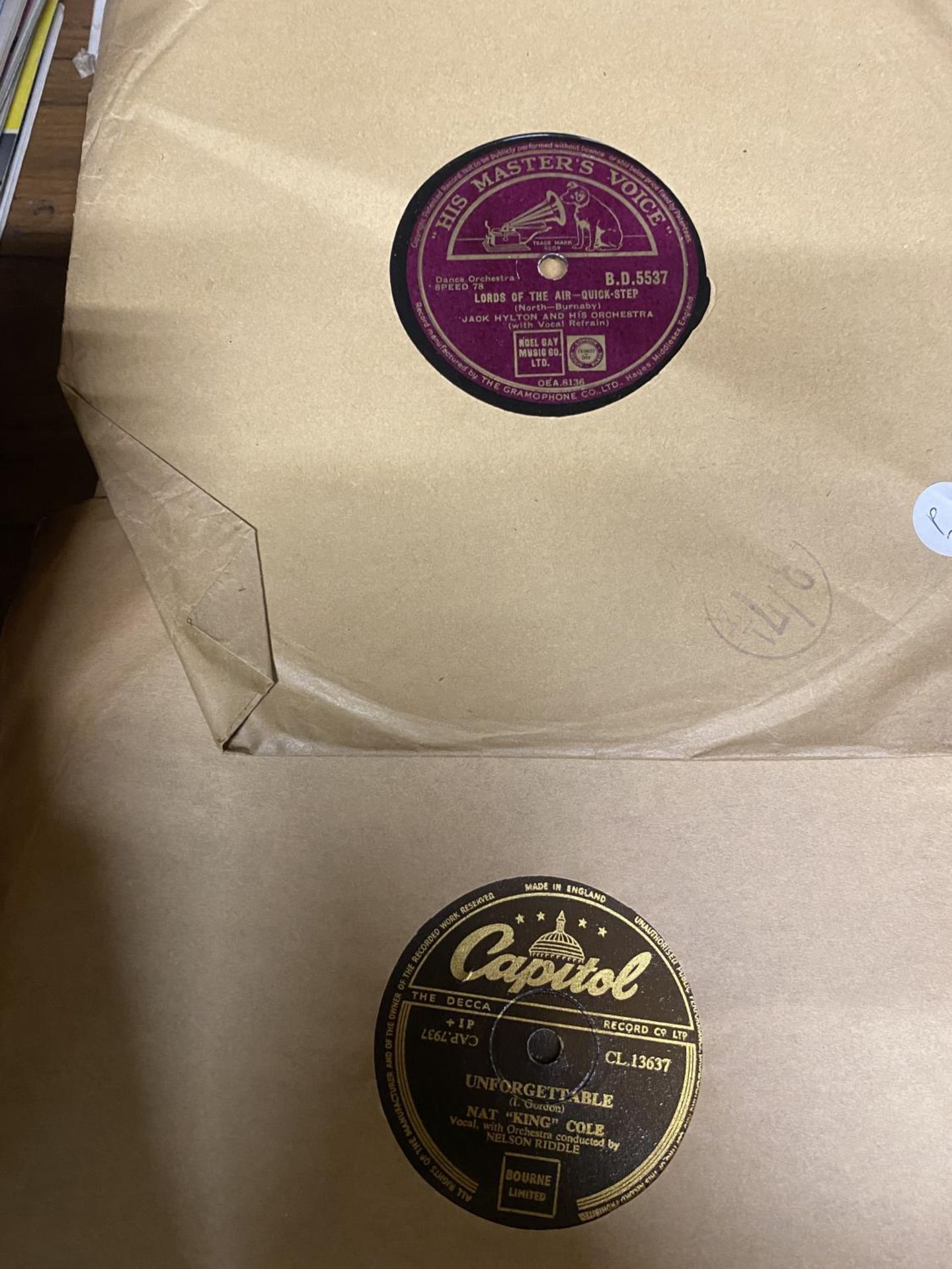 A COLLECTION OF 78RPM RECORDS ON THE HMV LABEL - Image 3 of 3