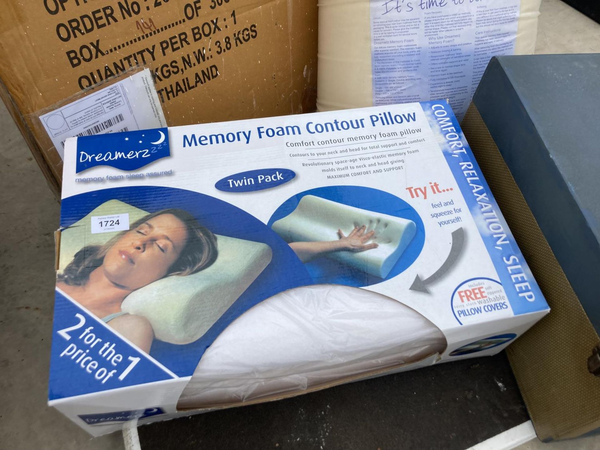 VARIOUS ITEMS TO INCLUDE A FOLDING TABLE, MEMORY FOAM MATTRESS, A MEMORY FOAM PILLOW AND A - Image 2 of 10