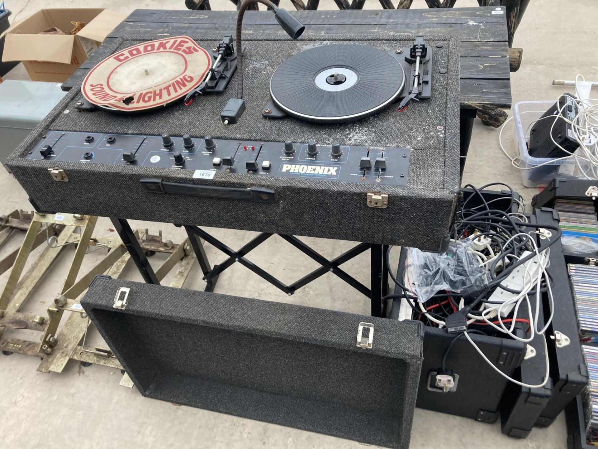 A PHOENIX STEREO POWERED CONSOLE MIXING DISH AND A QUANTITY OF MISCELLANEOUS WIRING