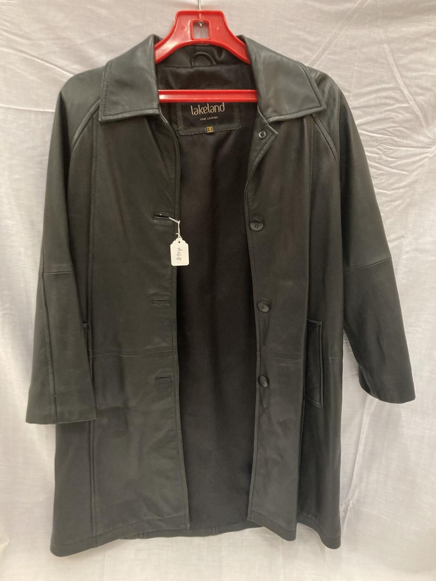 A LAKELAND BLACK LEATHER BUTTON THROUGH COAT SIZE 10