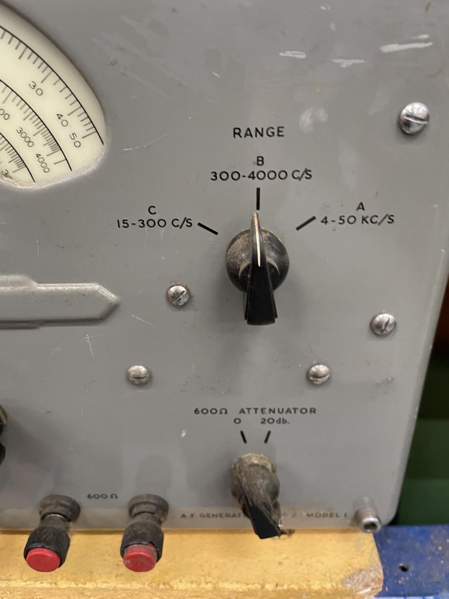 A VINTAGE J-IA ADVANCE SIGNAL GENERATOR MADE BY ADVANCE ELECTRONICS LTD - Image 4 of 4