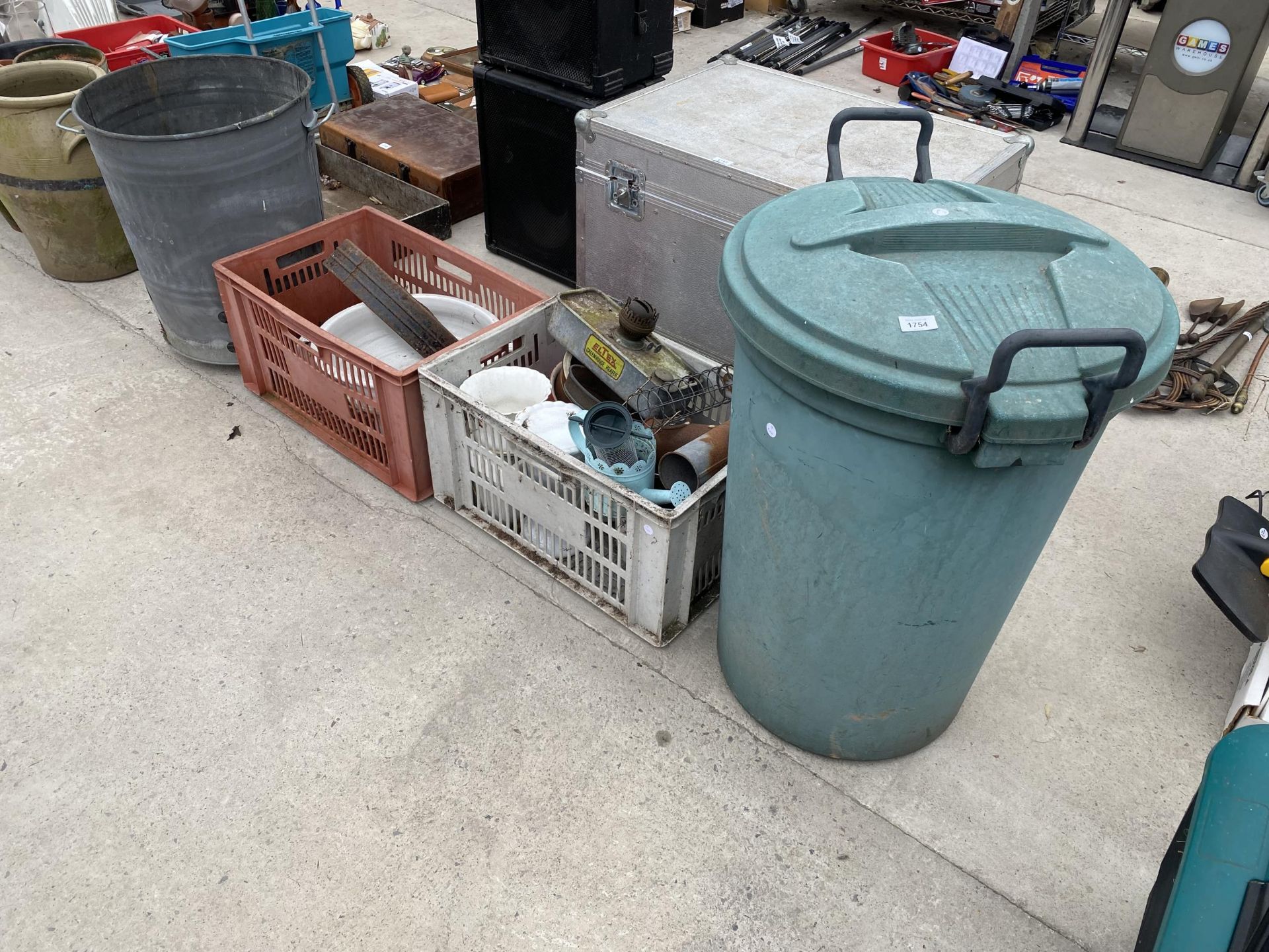 A COLLECTION OF GASRDEN ITEMS TO INCLUDE POTS AND GALVANISED BIN