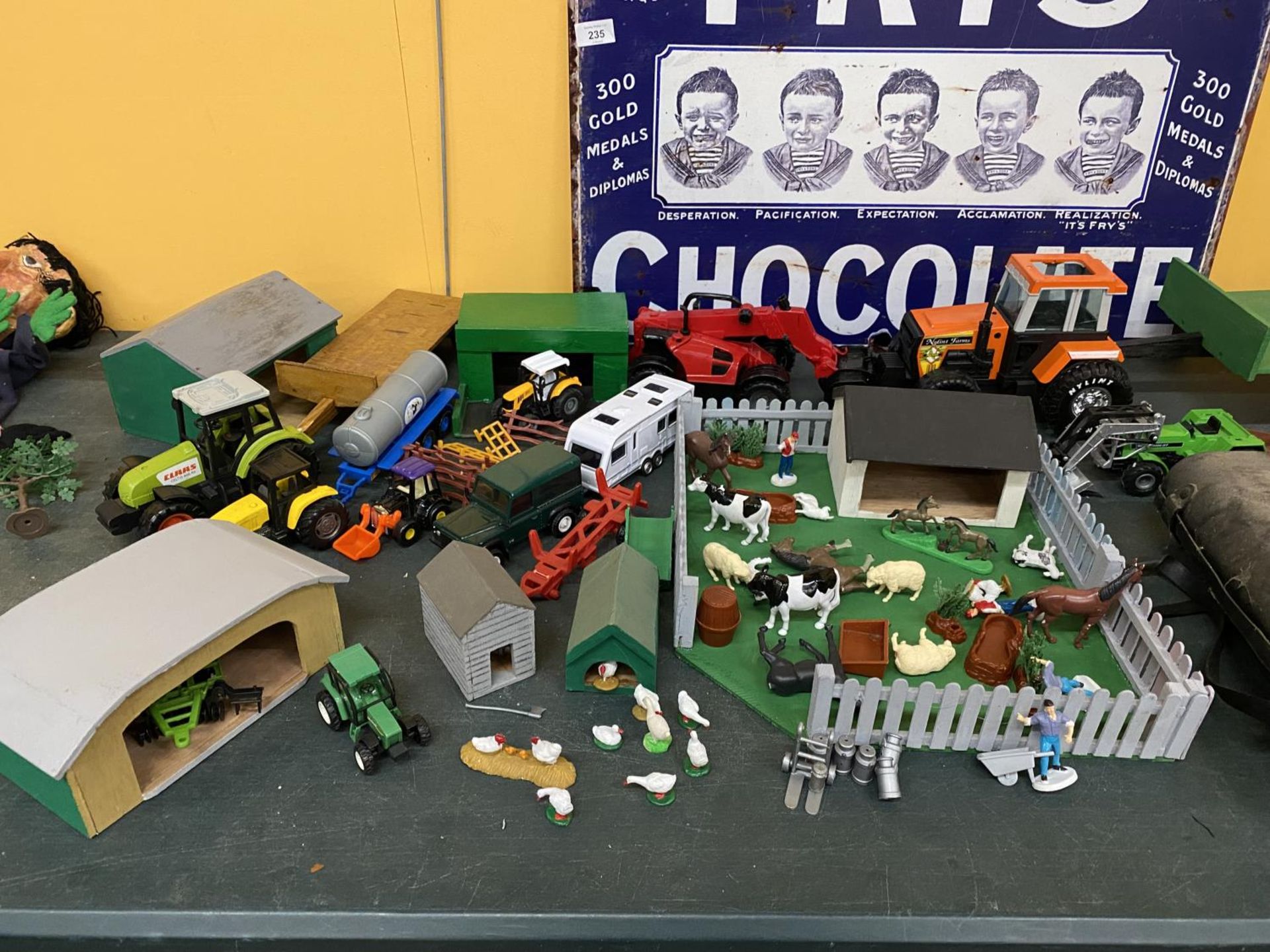 A TOY FARM LAYOUT PLUS A LARGE AMOUNT OF TOY MODELS AND SHEDS - Image 2 of 2