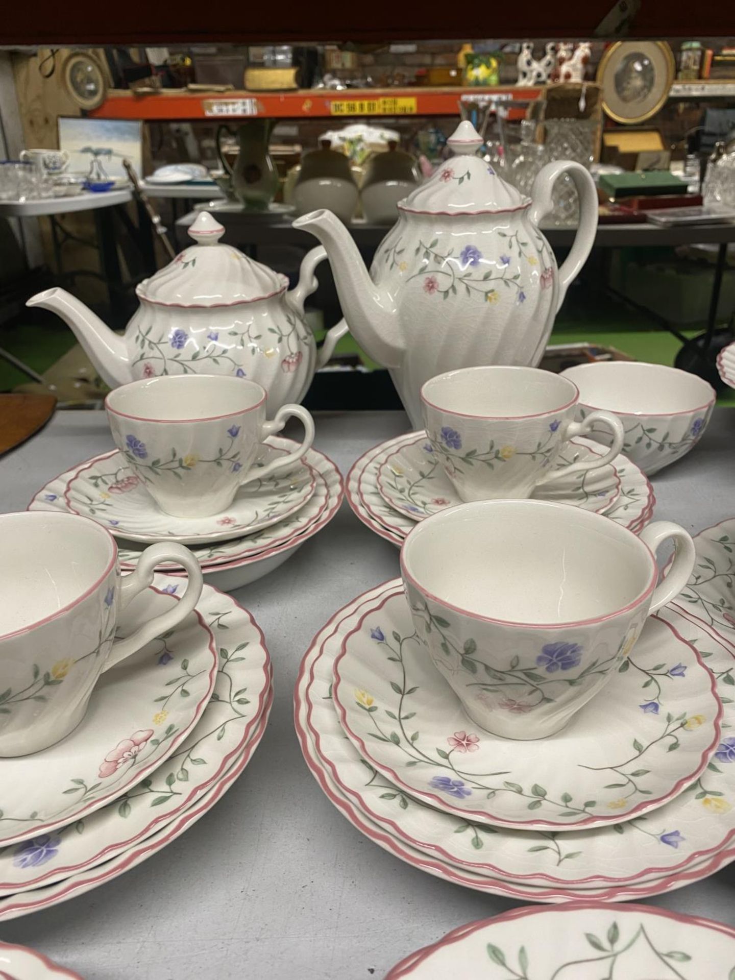 A NEAR COMPLETE JOHNSON BROS DINNER SERVICE INCLUDING DINNER AND SIDE PLATES, CUPS AND SAUCERS, - Image 2 of 4