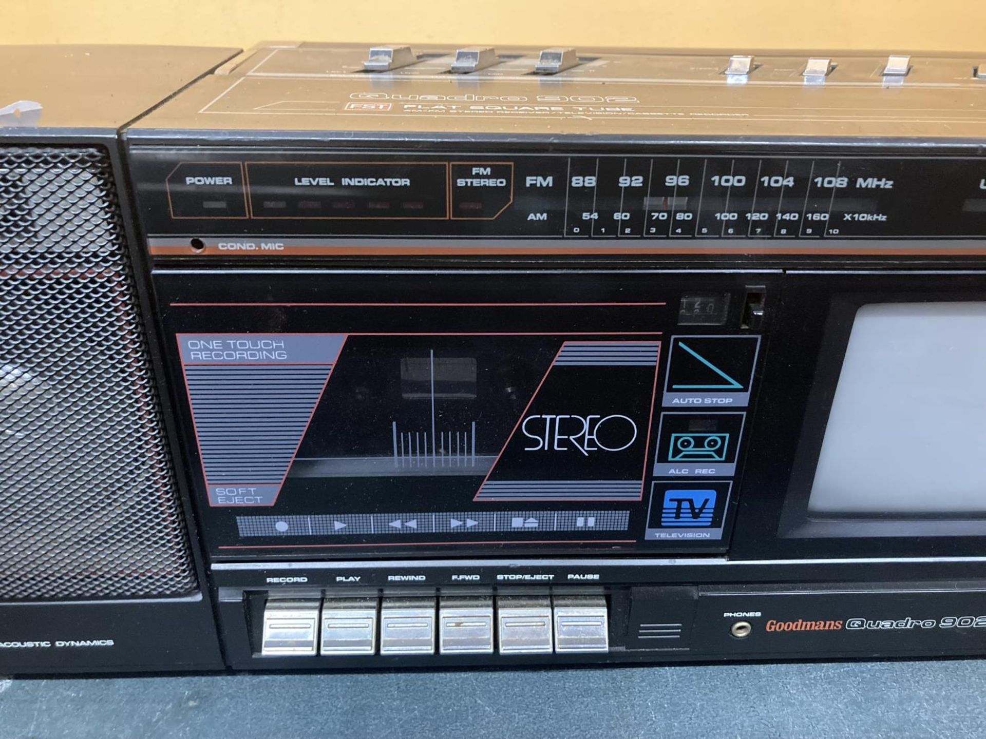 THREE RETRO PPORTABLE TV AND CASSETTE RECORDERS TO INCLUDE GOODMANS QUADRO 902 AND A BUSH AND - Image 5 of 5