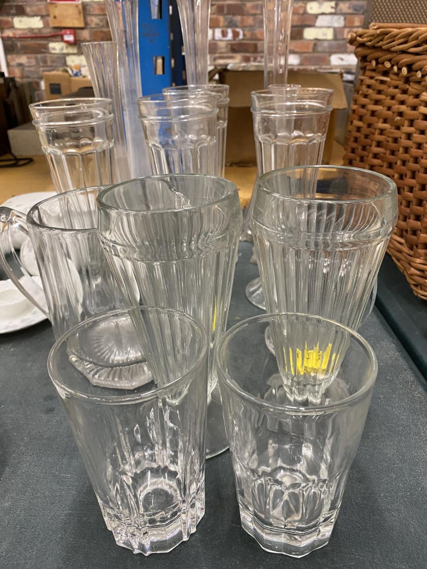 A QUANTITY OF VINTAGE GLASSES INCLUDING TALL DESSERT GLASSES, VASES, ETC - Image 2 of 3