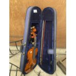 A VINTAGE VIOLIN WITH CARRY CASE