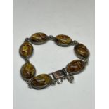 A SILVER AND AGATE BRACELET