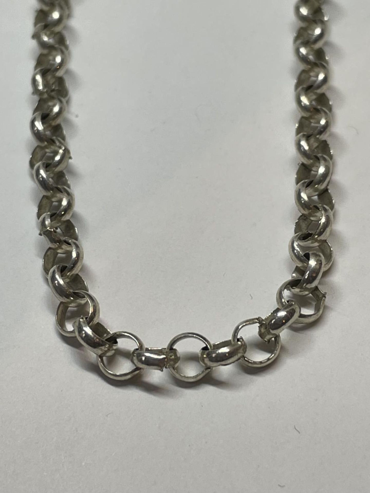 A MARKED SILVER BELCHER NECKLACE - Image 2 of 3