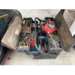 A METAL TOOL BOX CONTAINING AN ASSORTMENT OF VINTAGE HAND TOOLS