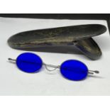 A PAIR OF VICTORIAN SPECTACLES IN A CASE