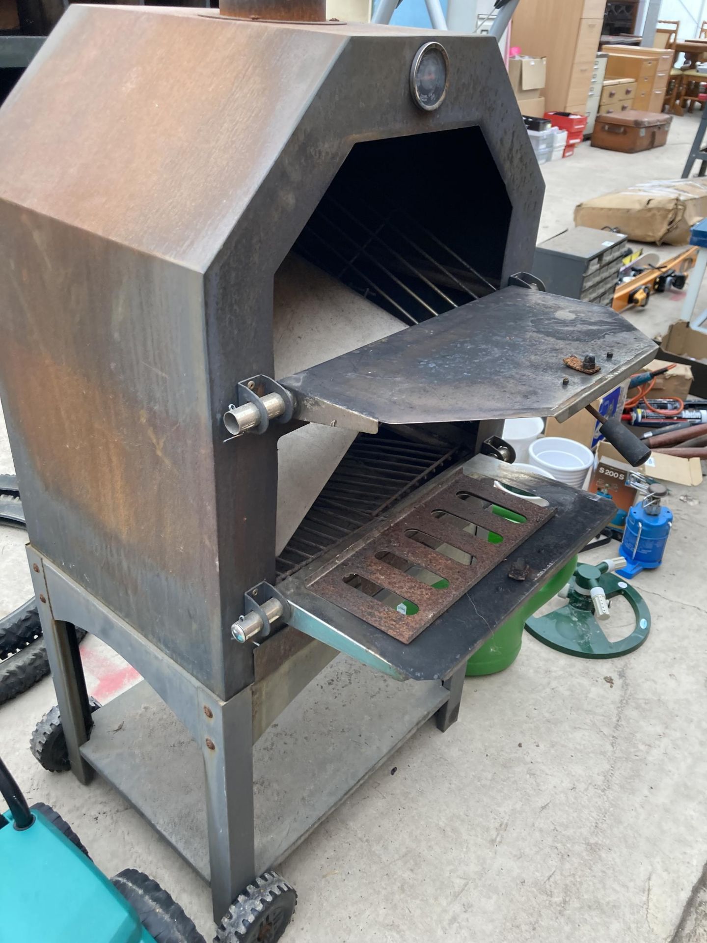 A METAL GARDEN PIZZA OVEN - Image 6 of 6
