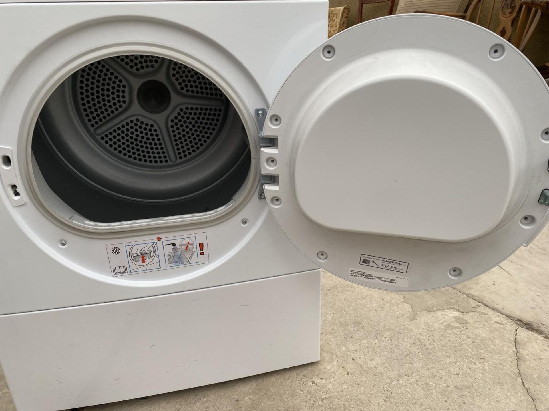 A WHITE BOSCH TUMBLE DRYER - Image 4 of 5