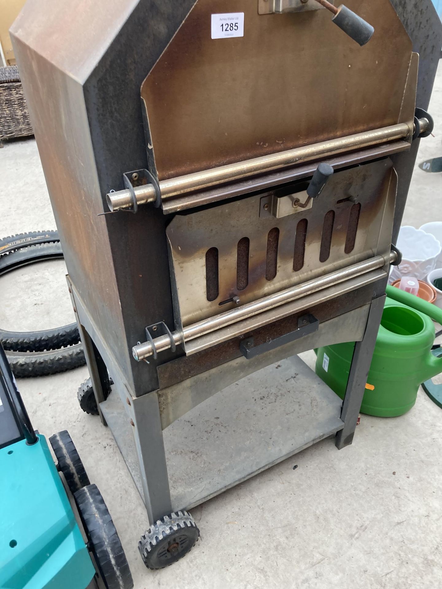 A METAL GARDEN PIZZA OVEN - Image 2 of 6