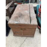 A LARGE VINTAGE WOODEN TOOL CHEST