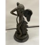 A BRONZE FIGURE OF AN ANGEL ON A MARBLE BASE HEIGHT 32CM