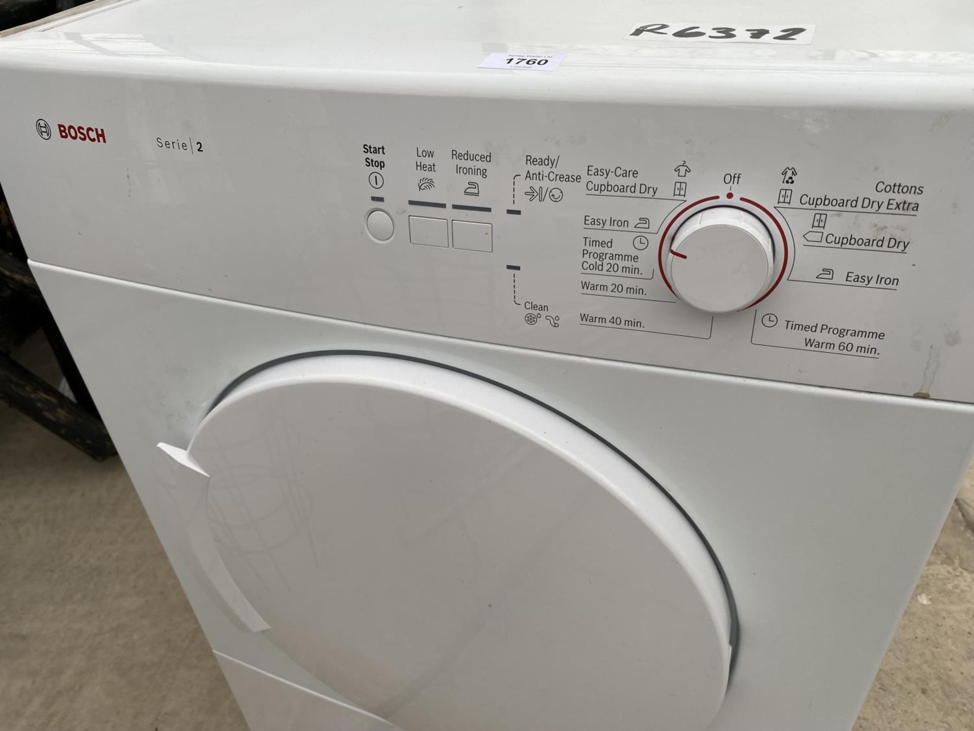 A WHITE BOSCH TUMBLE DRYER - Image 3 of 5