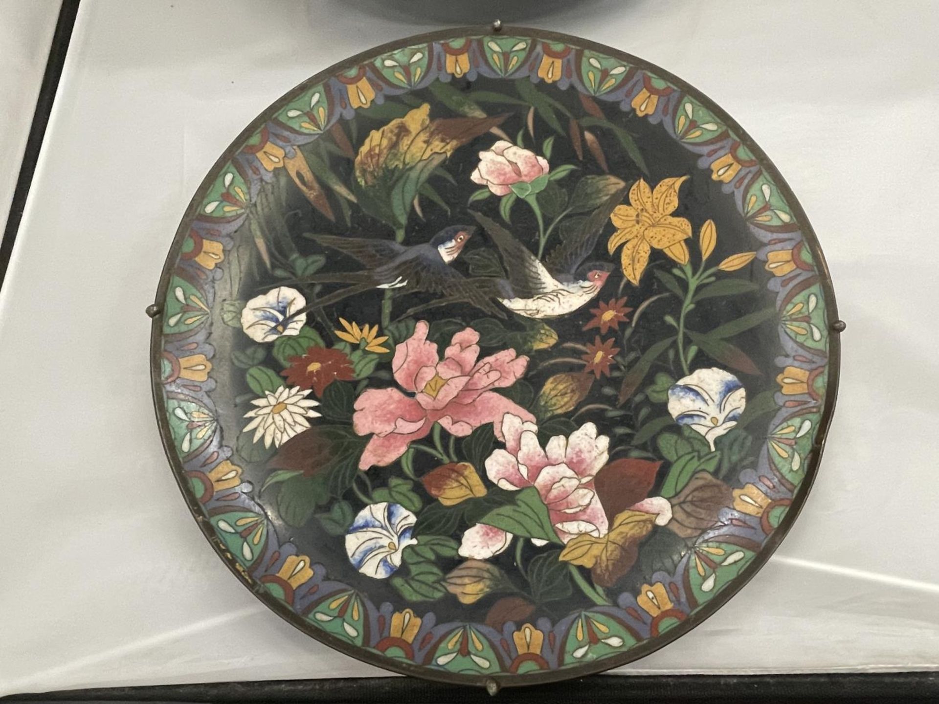 TWO VICTORIAN CLOISONNE WALL PLAQUES - Image 2 of 5