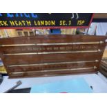 A MAHOGANY AND BRASS SNOOKER SCOREBOARD