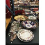 A QUANTITY OF COLLECTORS PLATE TO INCLUDE A LARGE FLORAL CHARGER, ALSO INCLUDES CERAMIC FIGURES