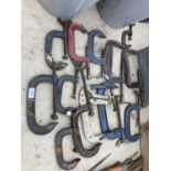 A LARGE QUANTITY OF MAINLY RECORD G CLAMPS