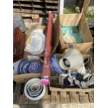 AN ASSORTMENT OF HOUSEHOLD CLEARANCE ITEMS TO INCLUDE BLUE AND WHITE CERAMICS AND GLASS WARE ETC