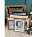 AN ASSORTMENT OF FRAMED PRINTS AND PICTURES